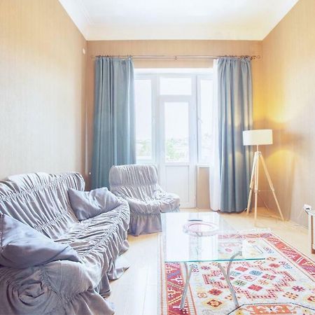 Wehost Apartment On A Colorful Street Tbilissi Extérieur photo